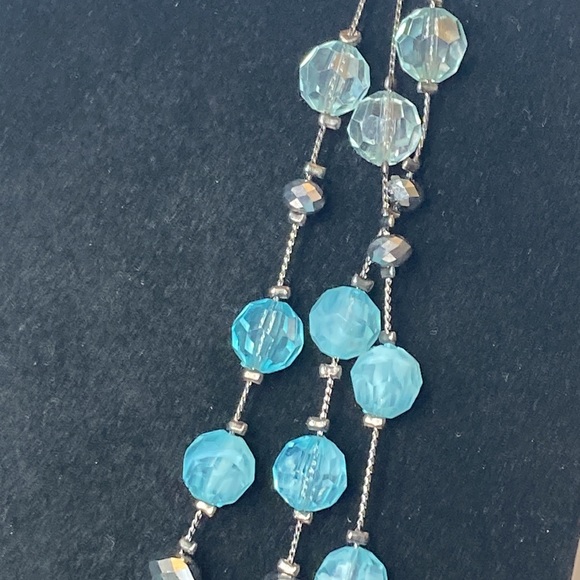 20" 3 Strand Blue Green Smokey Black Tiered Necklace - Picture 4 of 12